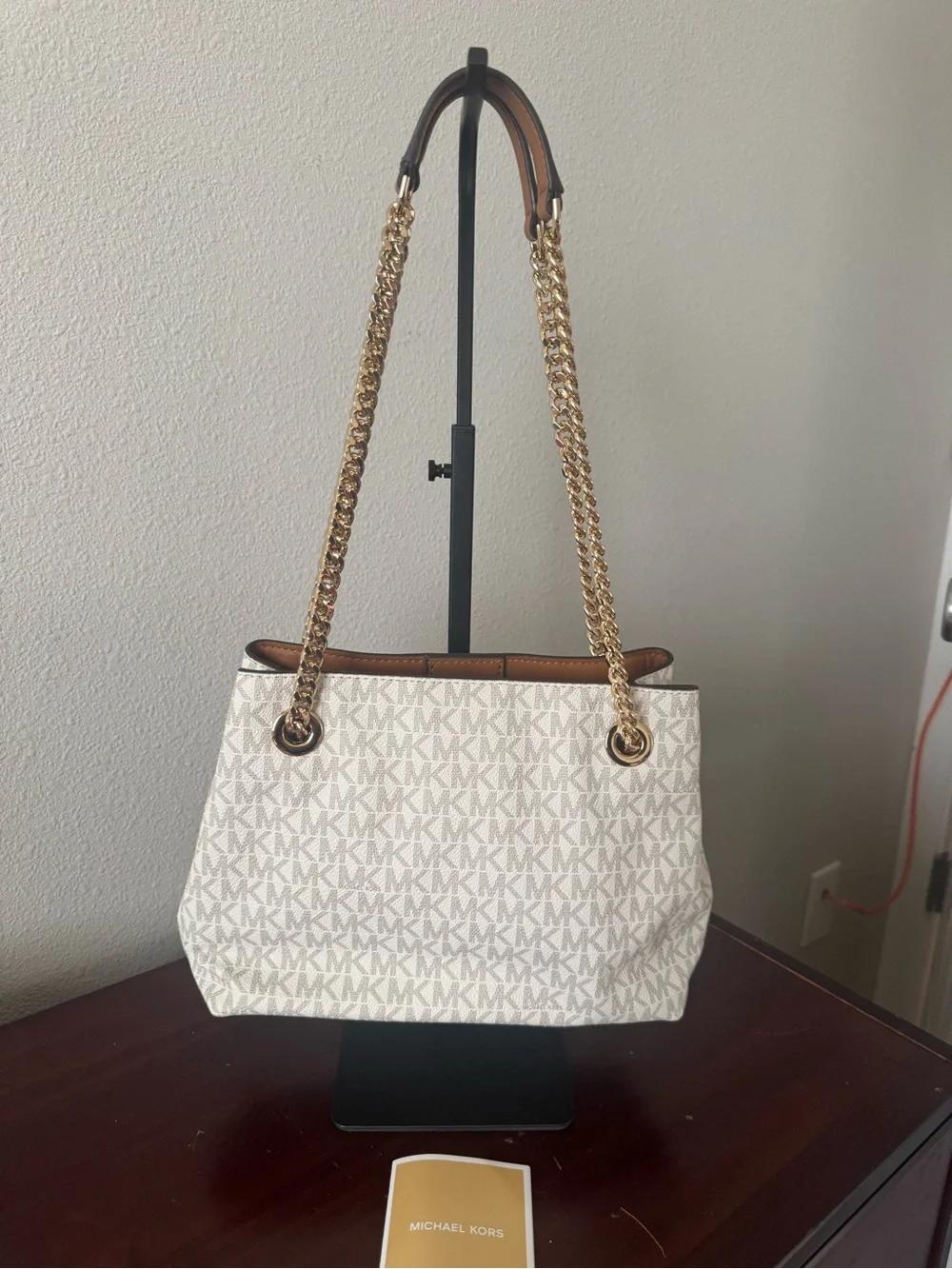 Michael Kors Jet Set Medium Chain Messenger Bag
